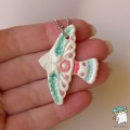 Кулон Пташка горлиця біла з розписом ,матова. Ручна робота